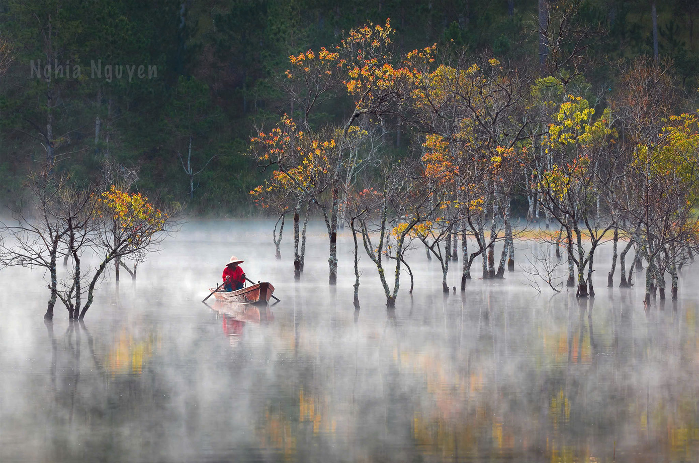 Nhiều tác phẩm của nhiếp ảnh gia xuất hiện ông lão đánh cá. Ảnh: Nguyễn Nghĩa Nhiều tác phẩm của nhiếp ảnh gia xuất hiện ông lão đánh cá. Ảnh: Nguyễn Nghĩa