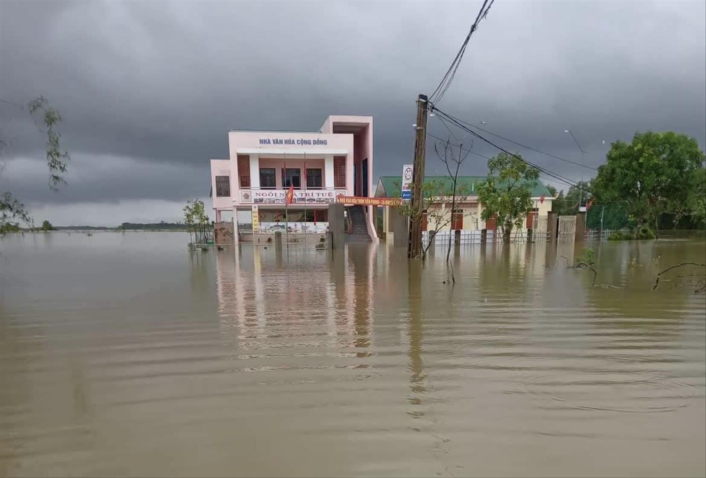 Mưa lũ gây ngập lụt tại nhiều địa phương Mưa lũ gây ngập lụt tại nhiều địa phương