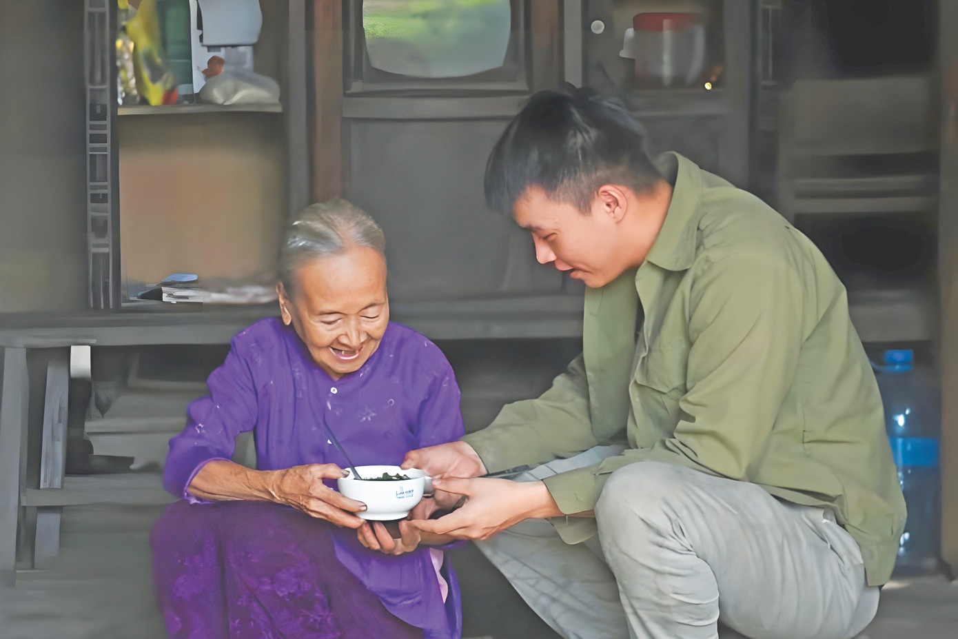 Ước muốn bữa cơm có thêm người cùng ăn của những cụ già được chàng trai xứ Quảng biến thành hiện thực