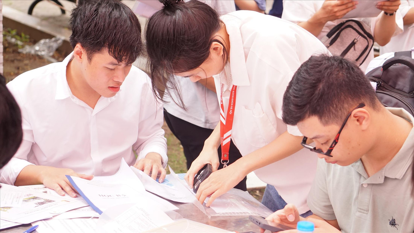 Năm 2025, sinh viên vào đại học với phông nền kiến thức được đào tạo theo chương trình giáo dục phổ thông mới Ảnh: NGHIÊM HUÊ