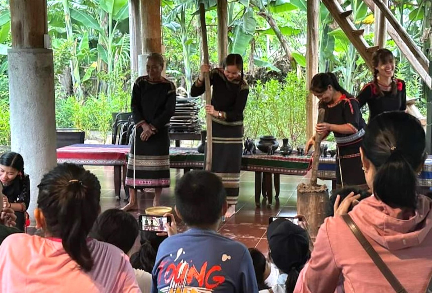 Nhiều hoạt động trải nghiệm thú vị dành cho du khách.