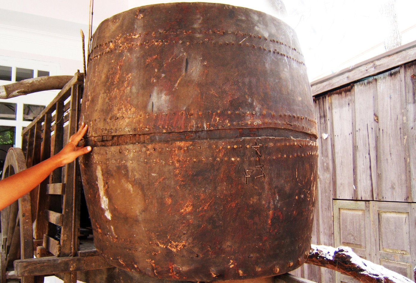 Trống da voi hàng trăm năm tuổi (ảnh nhỏ) Trống da voi hàng trăm năm tuổi (ảnh nhỏ)