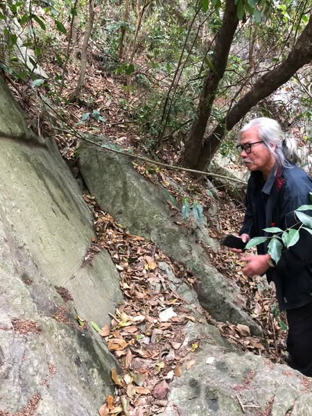 Tác giả bài viết ở Dục Thúy Sơn. Tác giả bài viết ở Dục Thúy Sơn.