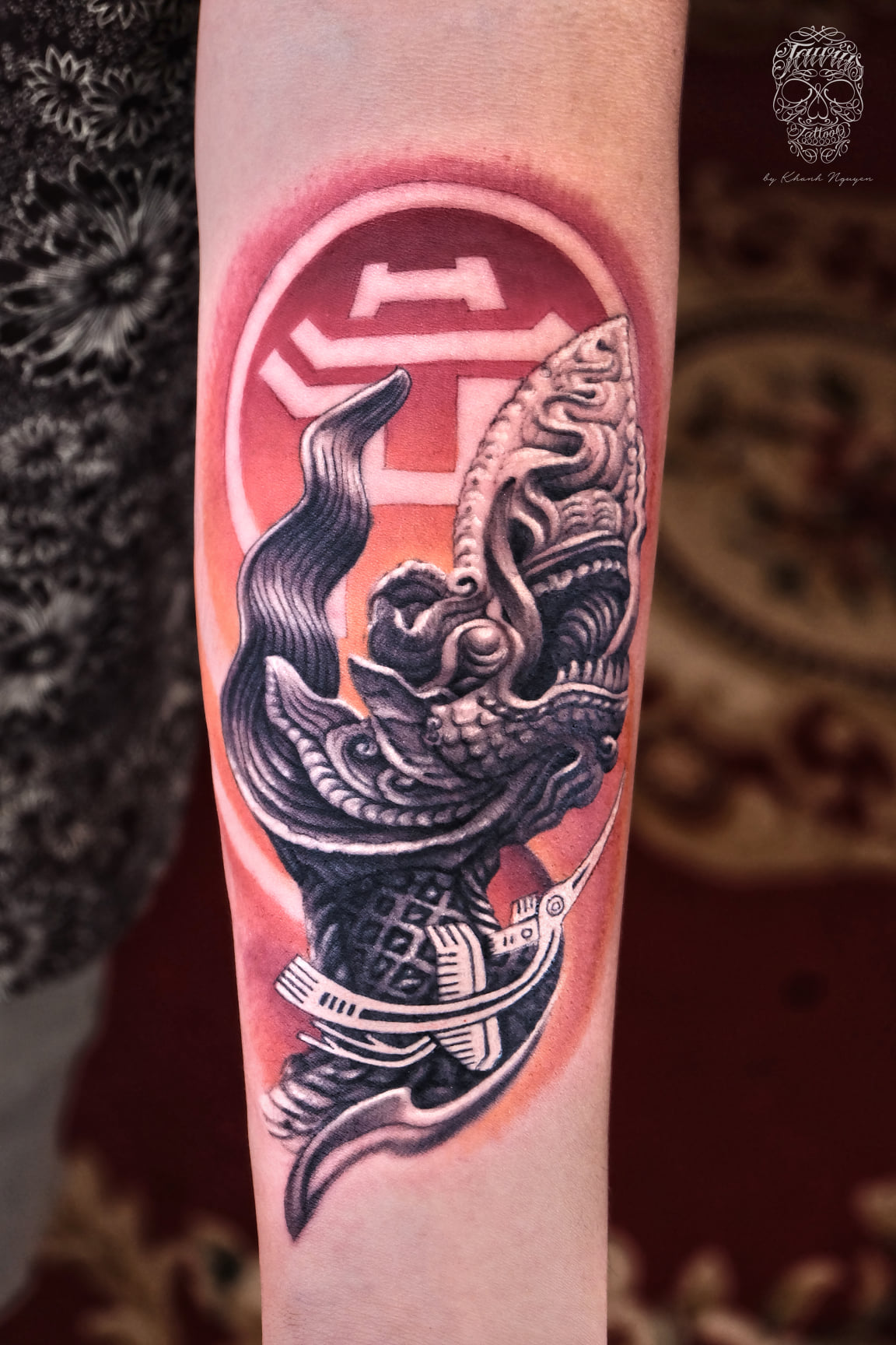 Hình xăm đầu rồng thời Lý trên nền Khuê văn các, thiết kế của Khanh Nguyễn Ảnh: NVCC Hình xăm đầu rồng thời Lý trên nền Khuê văn các, thiết kế của Khanh Nguyễn Ảnh: NVCC