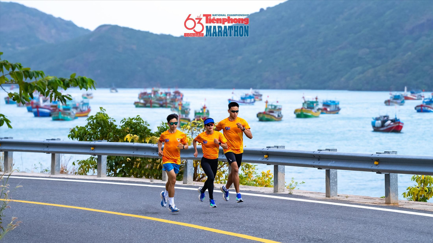 Tiền Phong Marathon 2021 có cung đường tuyệt đẹp, đưa vận động viên đi qua nhiều dạng địa hình khác nhau ảnh Hachi8