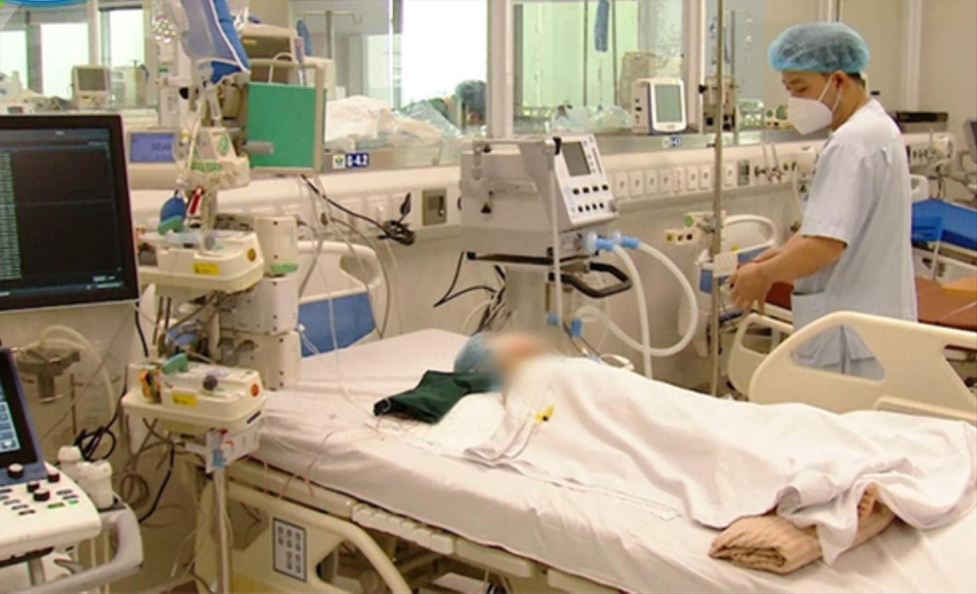 Chăm sóc trẻ mắc COVID-19 tại BV Nhi Trung ương. Ảnh: Khánh Chi Chăm sóc trẻ mắc COVID-19 tại BV Nhi Trung ương. Ảnh: Khánh Chi