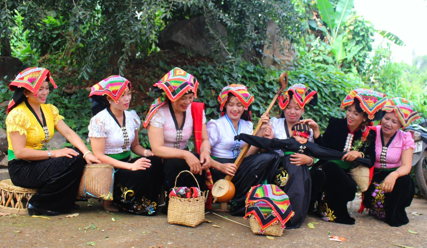 Tính tẩu không thể thiếu trong những ngày lễ hội