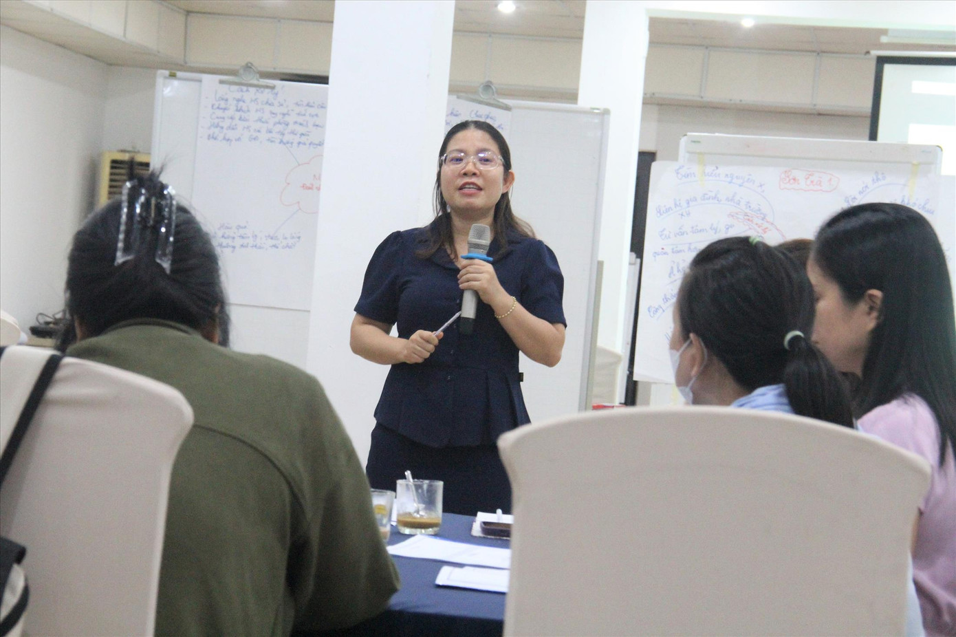 TS. Lê Thị Lâm (khoa Tâm lý giáo dục, Trường ĐH Sư phạm, ĐH Đà Nẵng) khuyến khích các thầy cô giáo đồng hành nhiều hơn nữa với học sinh. Ảnh: Thanh Hiền TS. Lê Thị Lâm (khoa Tâm lý giáo dục, Trường ĐH Sư phạm, ĐH Đà Nẵng) khuyến khích các thầy cô giáo đồng hành nhiều hơn nữa với học sinh. Ảnh: Thanh Hiền