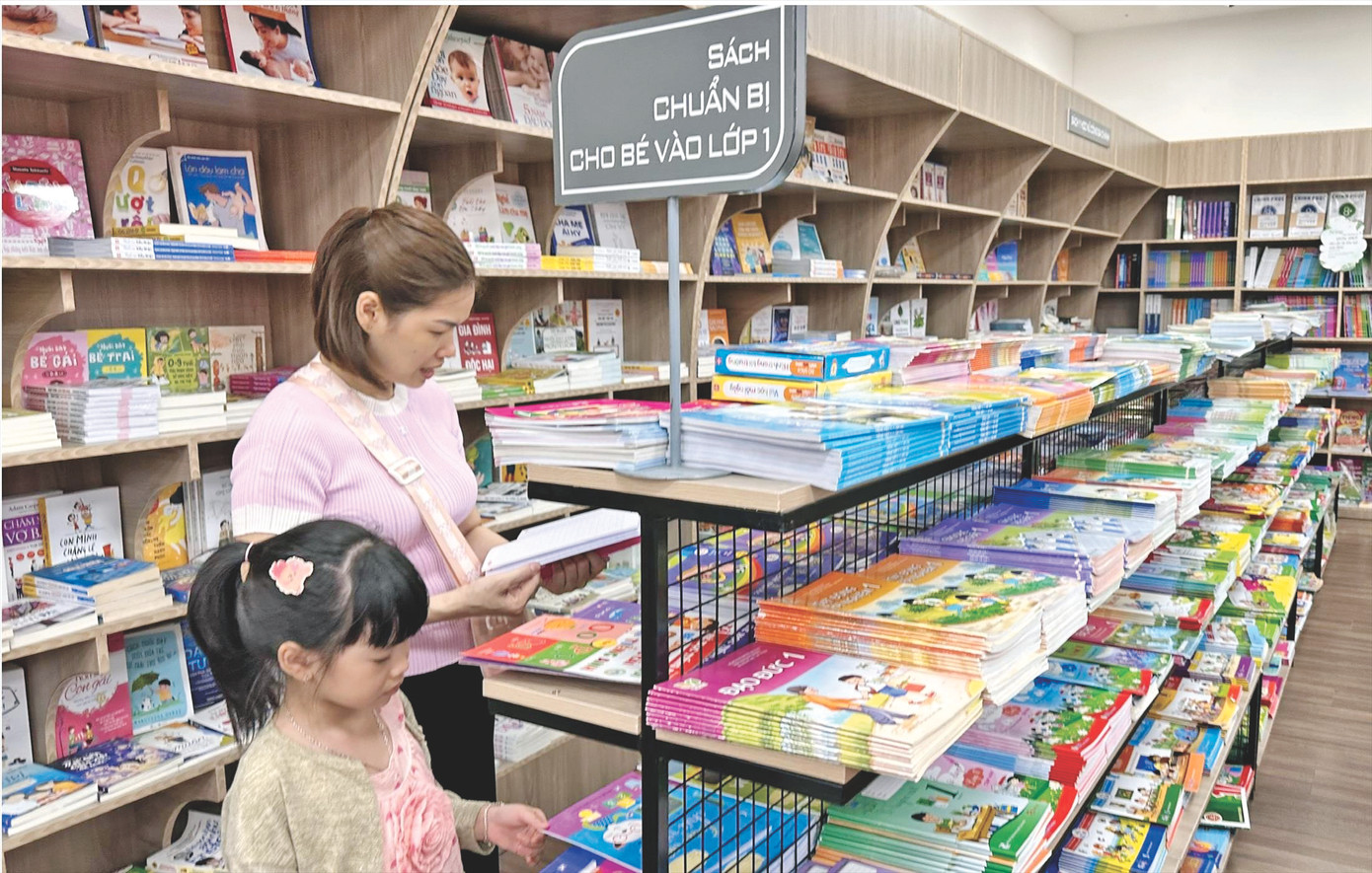 SGK và nỗi niềm của phụ huynh Việt Nam Ảnh: Như Ý