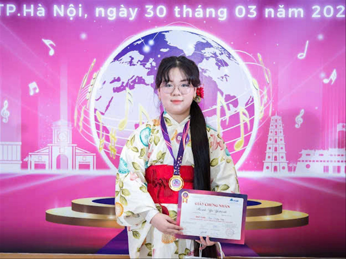 Yui Yoshizaki giành giải Vàng piano toàn quốc.