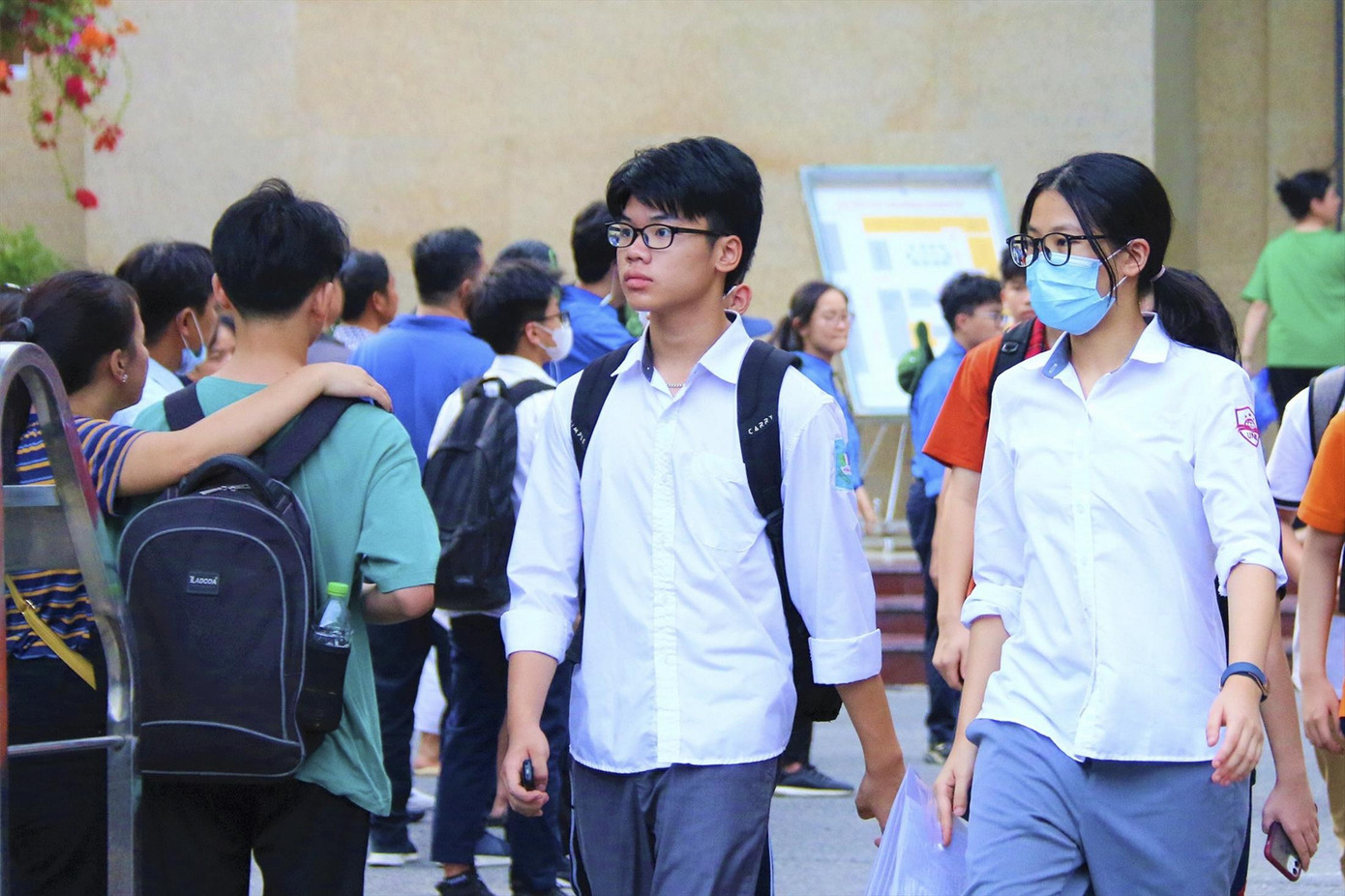 Học sinh dự thi tuyển sinh vào lớp 10 Trường THPT Chuyên Khoa học Tự nhiên năm 2023 Học sinh dự thi tuyển sinh vào lớp 10 Trường THPT Chuyên Khoa học Tự nhiên năm 2023