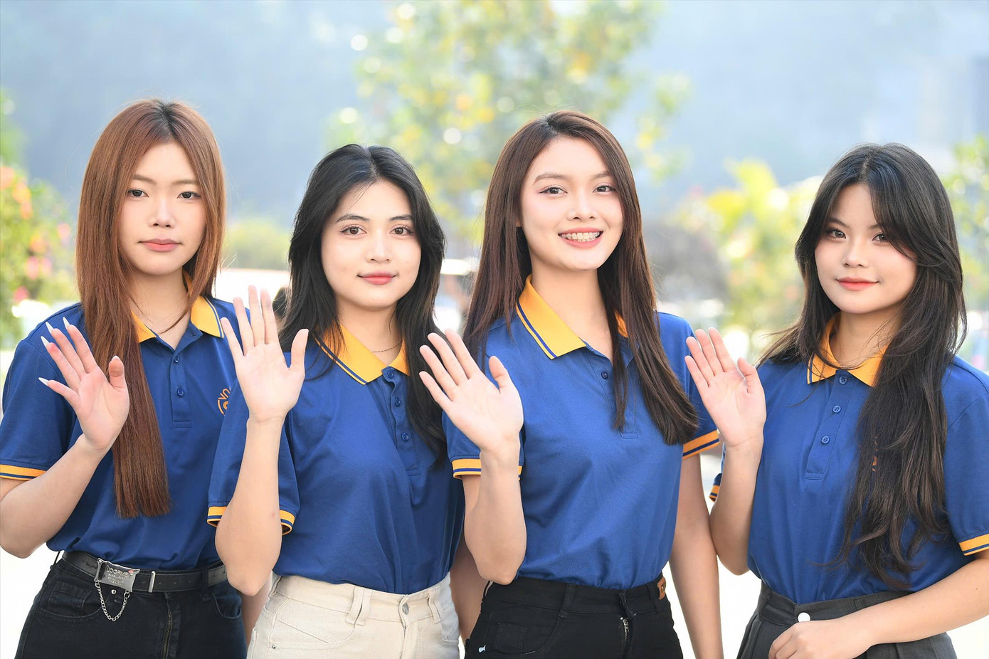 Thí sinh rạng rỡ trong ngày hội tuyển sinh tại Đại học Quốc gia Hà Nội Ảnh: Trọng Tài