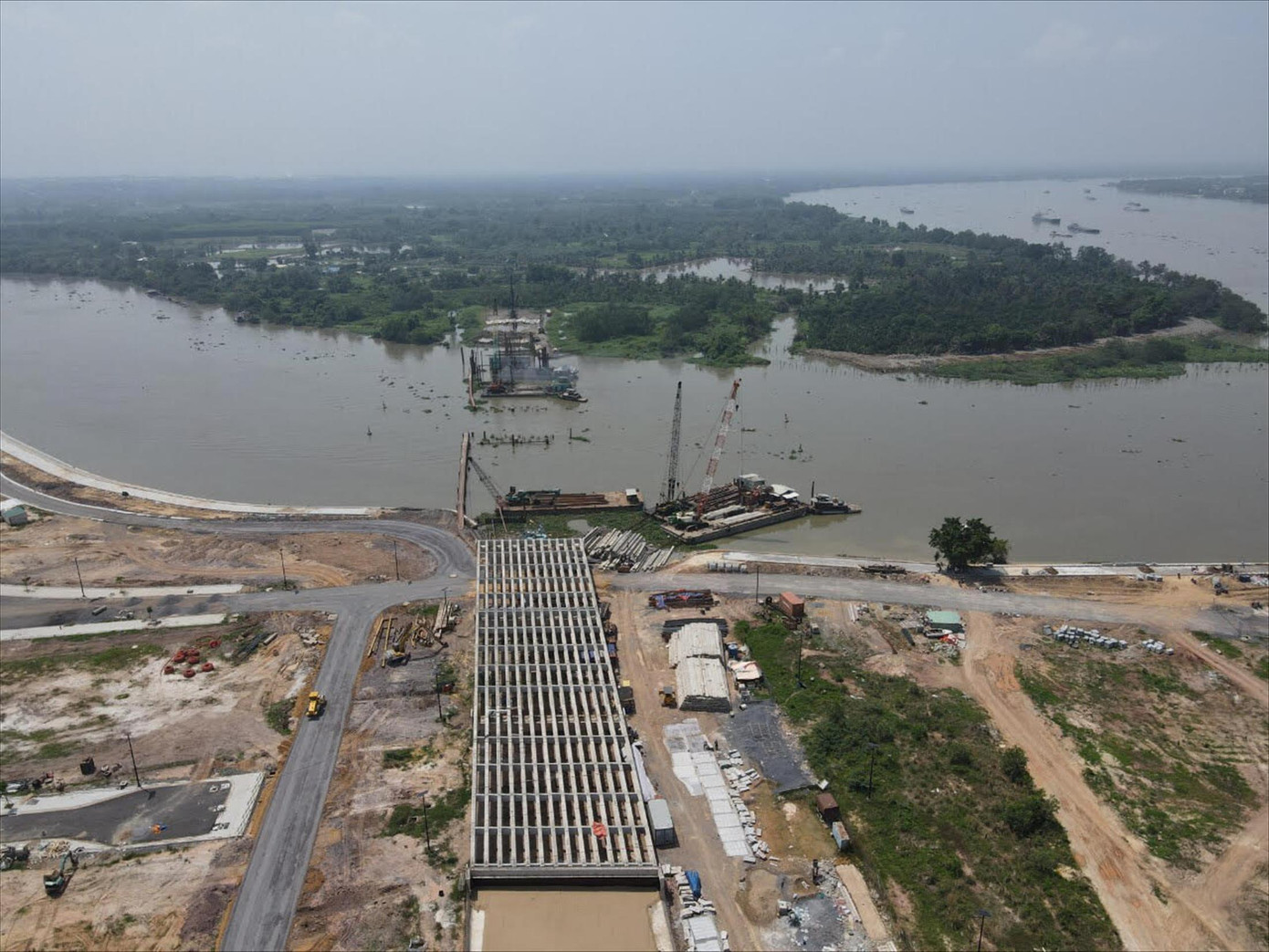 Cầu Vàm Cái Sứt (Đồng Nai) thi công chậm tiến độ do thiếu mặt bằng