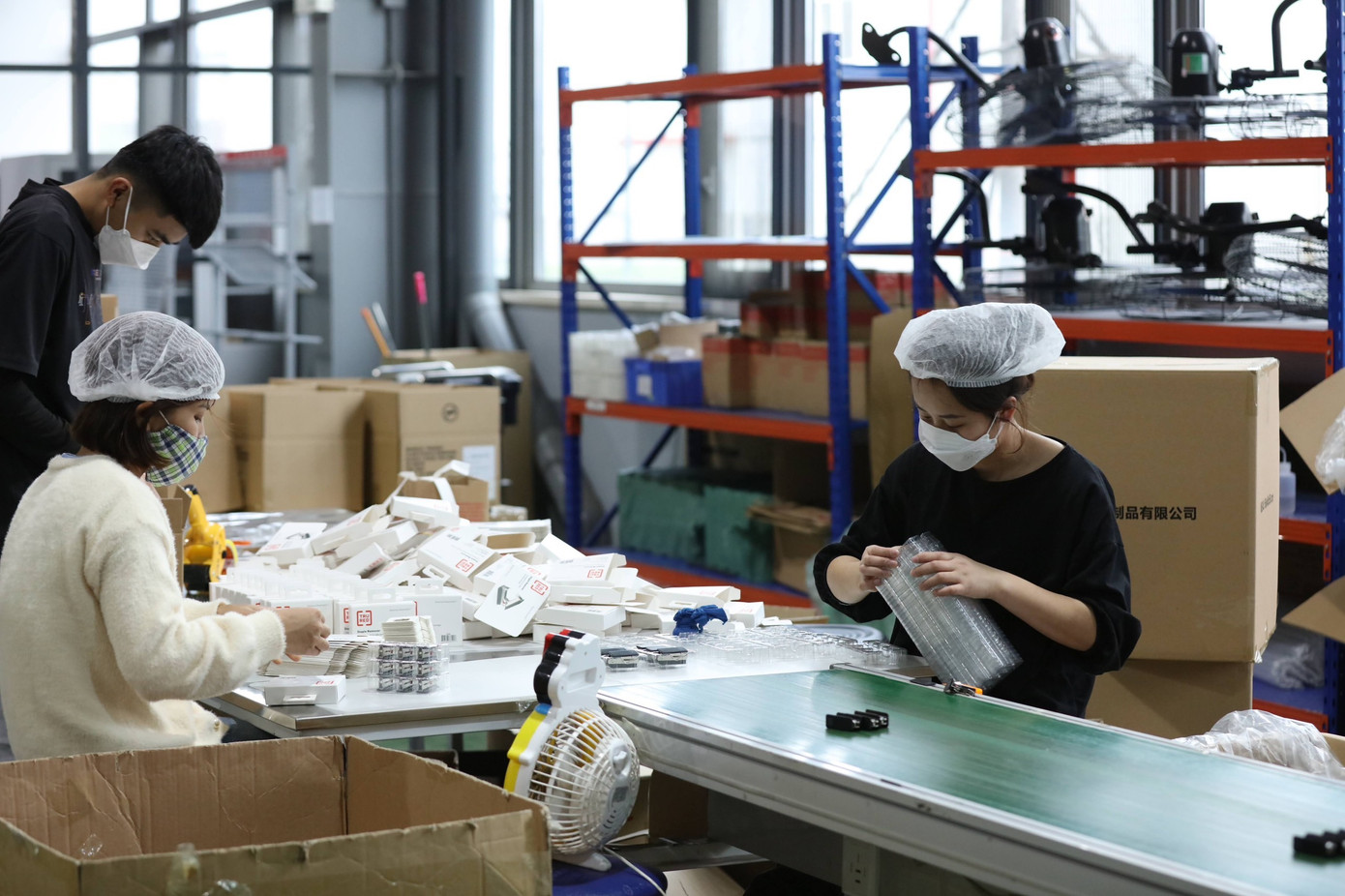 Việc bàn tăng lương tối thiểu vùng năm tới còn phụ thuộc vào sự phục hồi của DN, việc làm Ảnh: Như Ý Việc bàn tăng lương tối thiểu vùng năm tới còn phụ thuộc vào sự phục hồi của DN, việc làm Ảnh: Như Ý