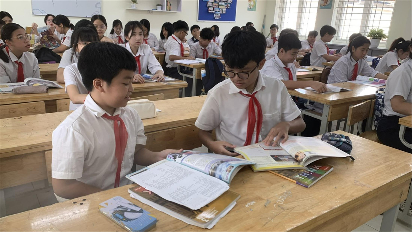 Tuyển sinh đầu cấp tạo áp lực học thêm, dạy thêm đối với học sinh và giáo viên. Ảnh: Nghiêm Huê. Tuyển sinh đầu cấp tạo áp lực học thêm, dạy thêm đối với học sinh và giáo viên. Ảnh: Nghiêm Huê.