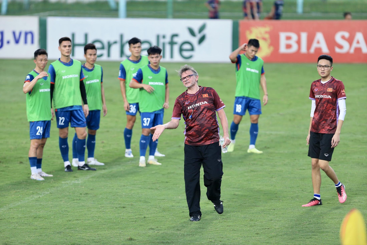 HLV Philippe Troussier được chờ đợi sẽ đem lại nét tươi mới cho đội tuyển Việt Nam ảnh: Anh Đoàn HLV Philippe Troussier được chờ đợi sẽ đem lại nét tươi mới cho đội tuyển Việt Nam ảnh: Anh Đoàn