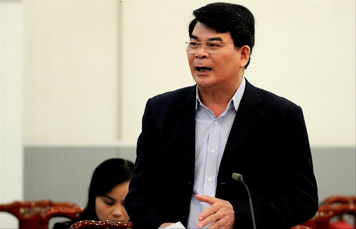 Nguyên Thứ trưởng Bộ Nội vụ Nguyễn Tiến Dĩnh. Nguyên Thứ trưởng Bộ Nội vụ Nguyễn Tiến Dĩnh.