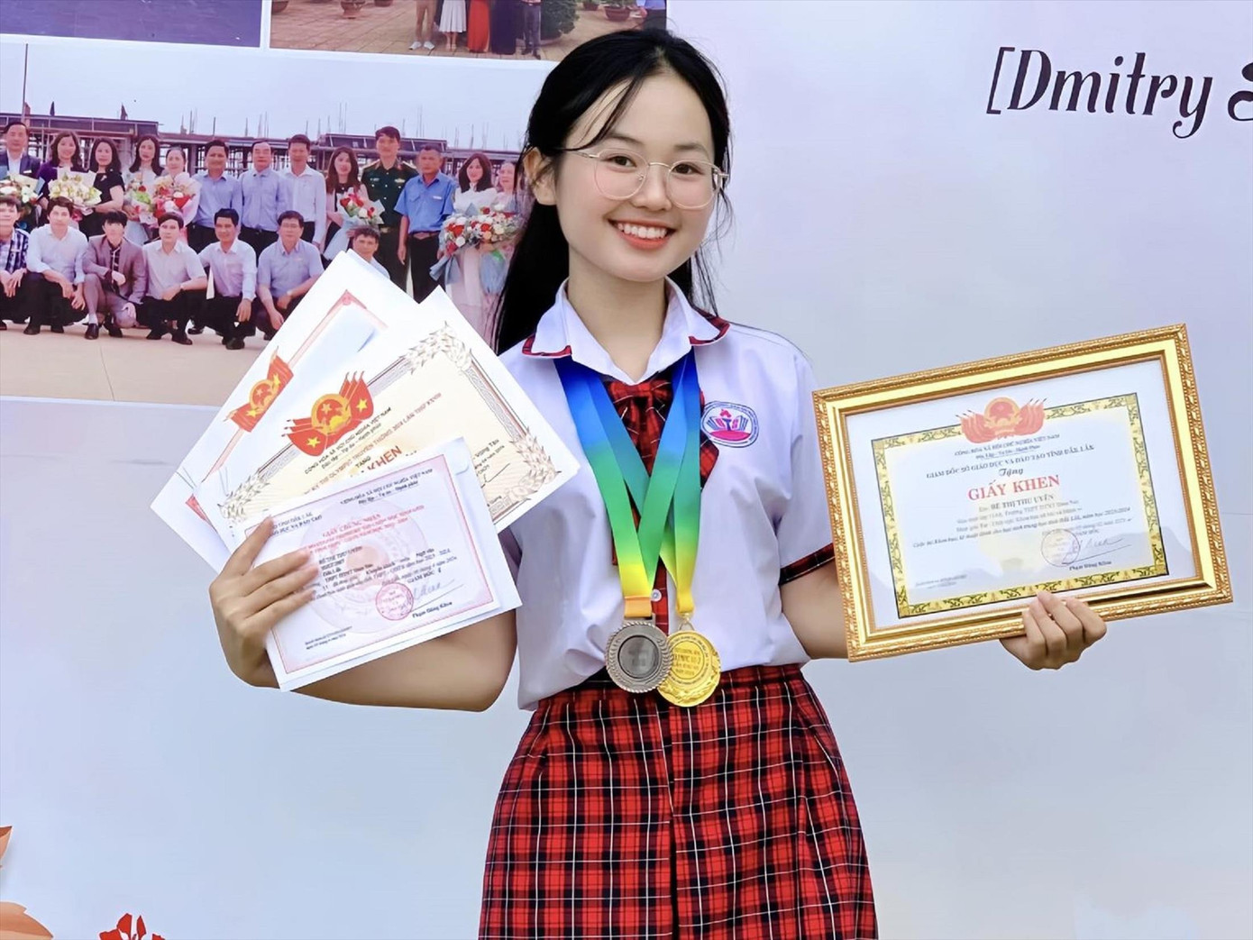 Em Uyên và các thành tích đạt được trong học tập