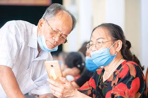 Người già sẽ không còn sợ bị bỏ lại phía sau trong thời đại 4.0 Người già sẽ không còn sợ bị bỏ lại phía sau trong thời đại 4.0