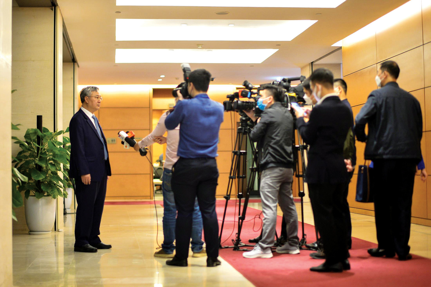 Báo chí luôn là nhịp cầu nối giữa Quốc hội với cử tri. Ảnh: Như Ý