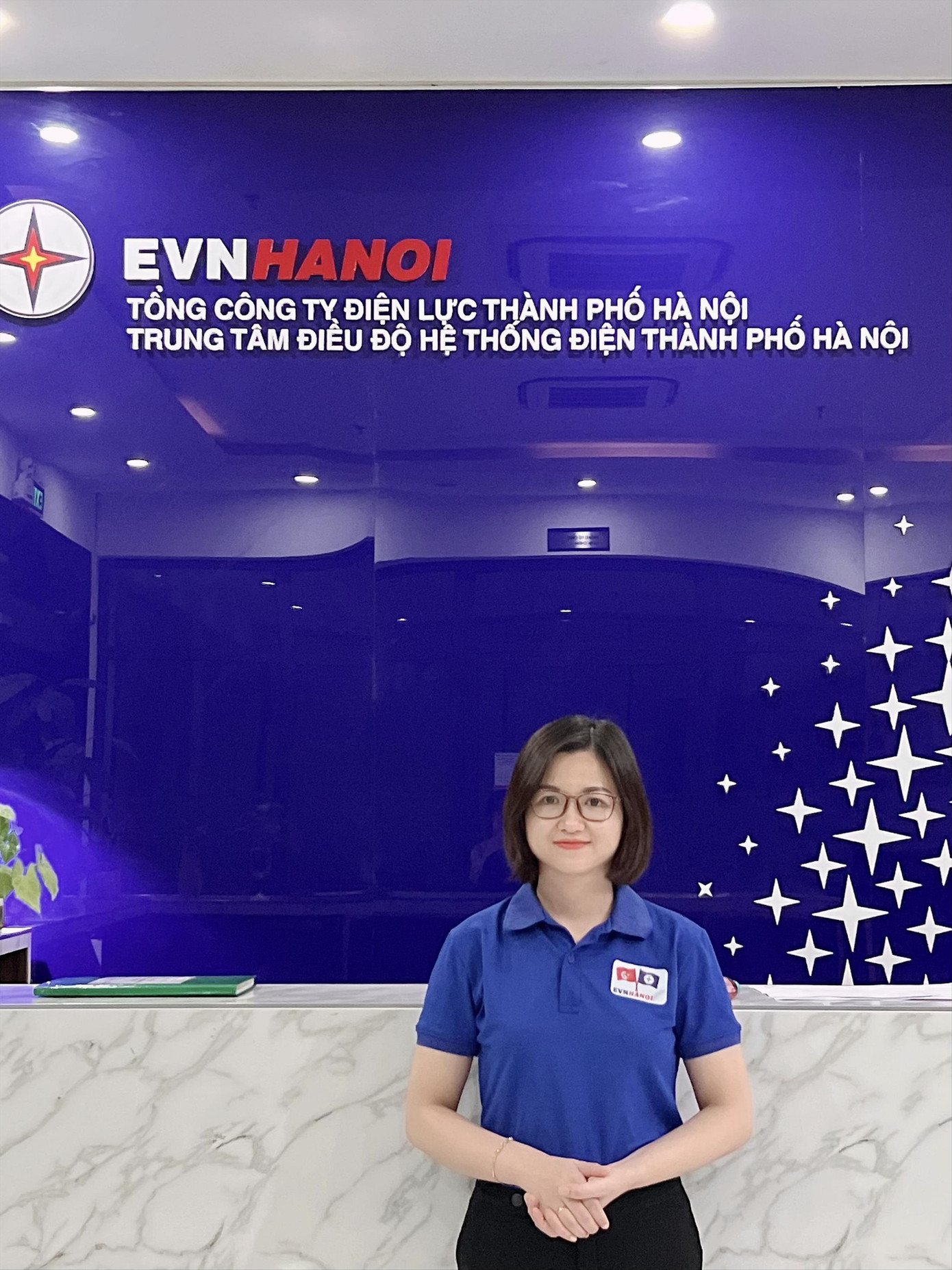 Nữ điều độ viên Hoàng Thị Thuỳ Dương (SN 1993), Trung tâm Điều độ Hệ thống điện TP Hà Nội, Tổng công ty Điện lực TP Hà Nội Nữ điều độ viên Hoàng Thị Thuỳ Dương (SN 1993), Trung tâm Điều độ Hệ thống điện TP Hà Nội, Tổng công ty Điện lực TP Hà Nội