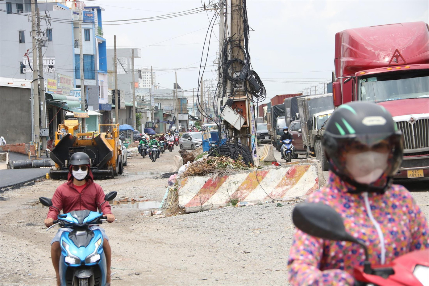Dự án nâng cấp, mở rộng đường ĐT743 ở Bình Dương thi công chậm. Ảnh: H.C