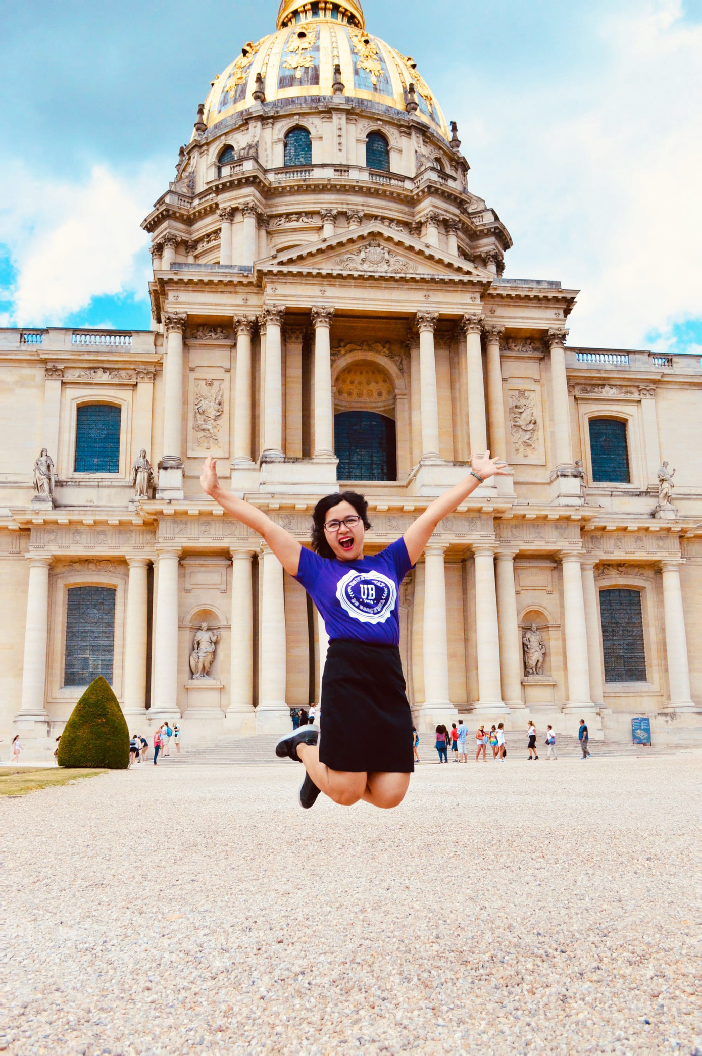 Vui vẻ, yêu đời tại Paris