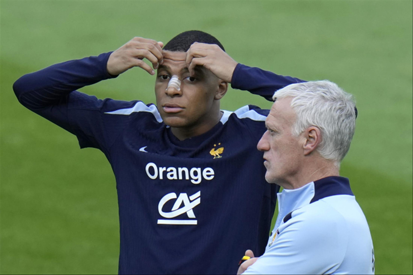 HLV Didier Deschamps đặt niềm tin vào ngôi sao Mbappe.