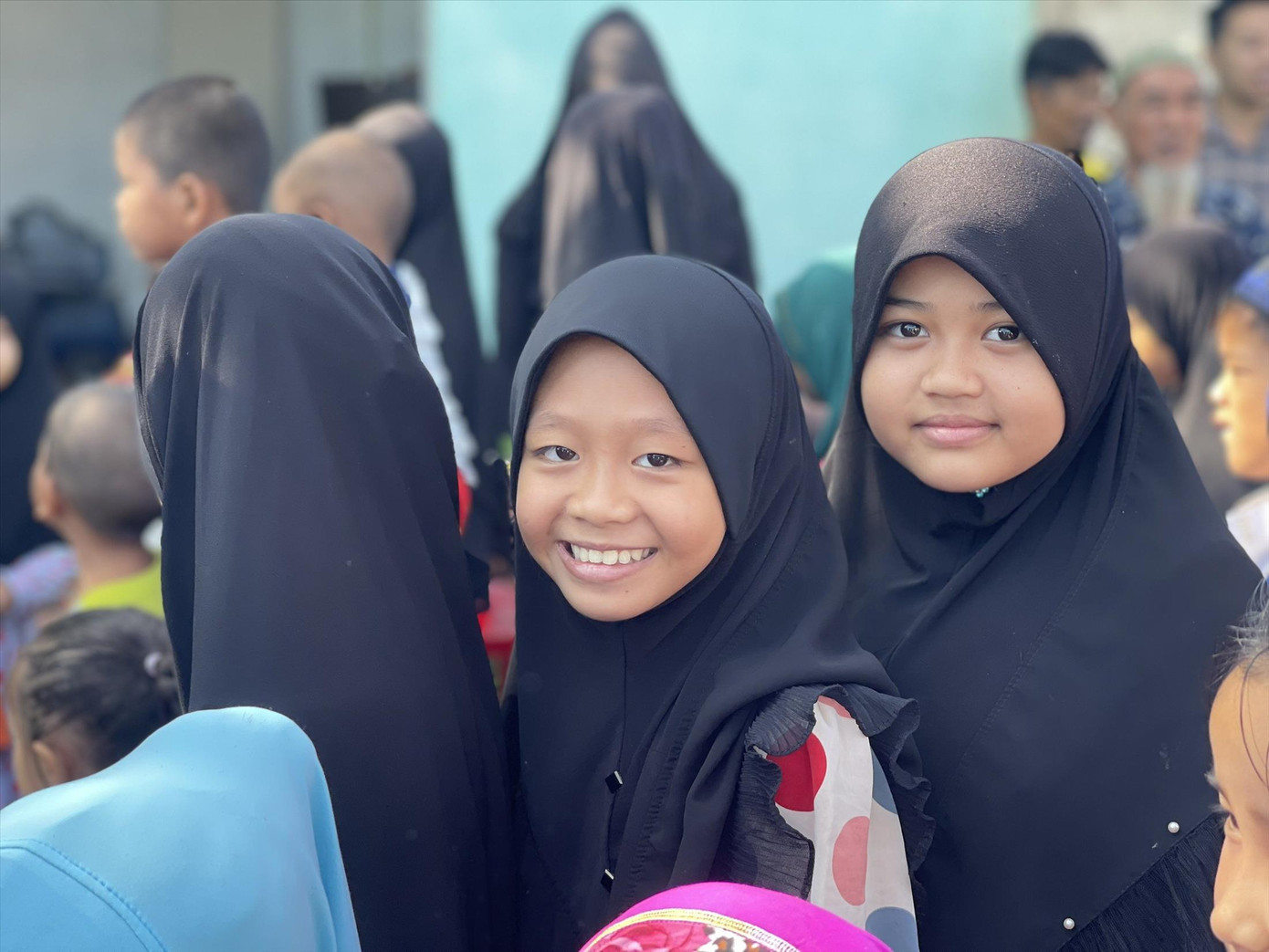 Trẻ em làng Chăm tham gia lớp học