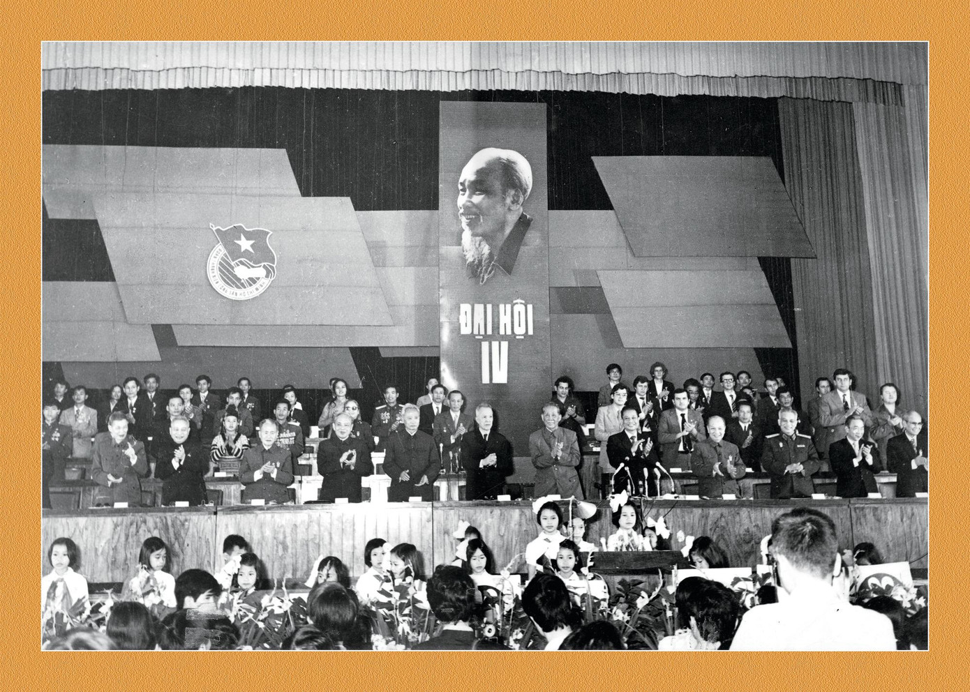 Đoàn Chủ tịch Đại hội Đoàn Toàn quốc lần thứ IV tháng 11-1980