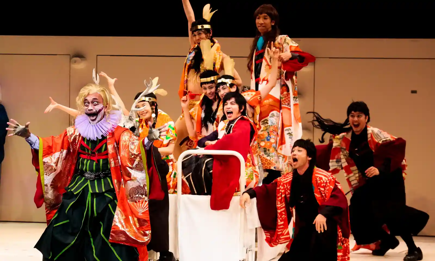 Vở kịch là sự kết hợp sáng tạo giữa bi kịch và châm biếm