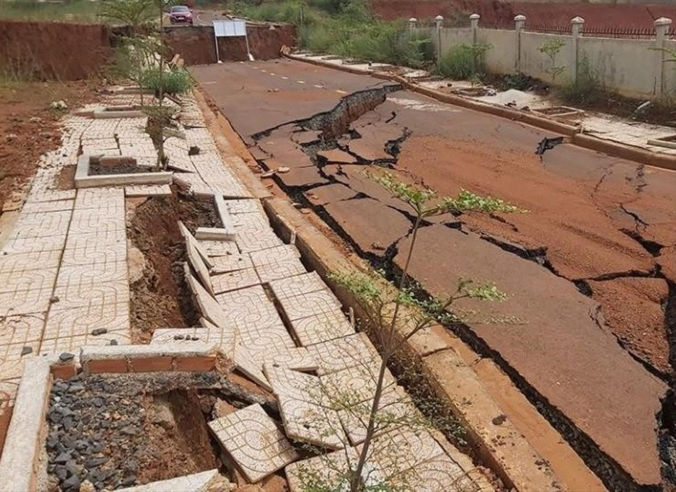 Hiện trạng Dự án Khu công nghiệp Nhân Cơ bị sụt trượt