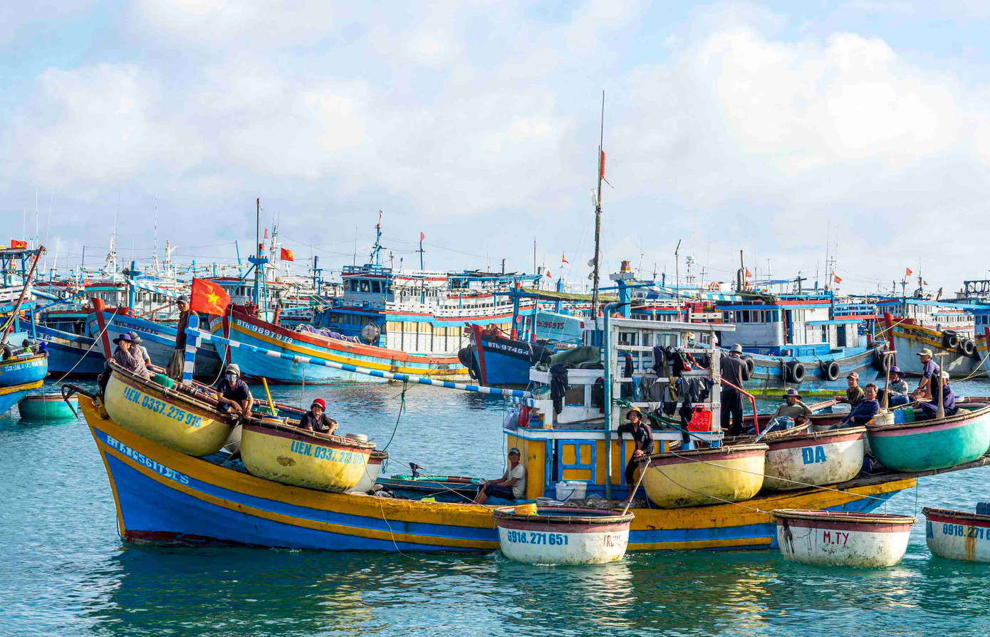 Tàu đánh cá của ngư dân đảo Phú Quý. Ảnh: Văn Chương Tàu đánh cá của ngư dân đảo Phú Quý. Ảnh: Văn Chương