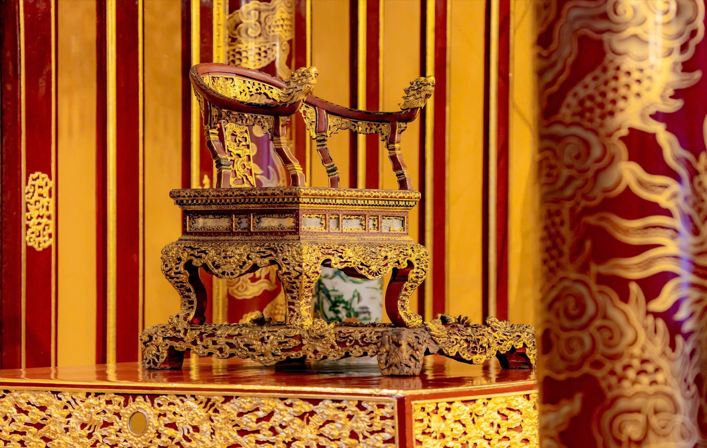 Ngai vua triều Nguyễn trước khi bị phá hoại