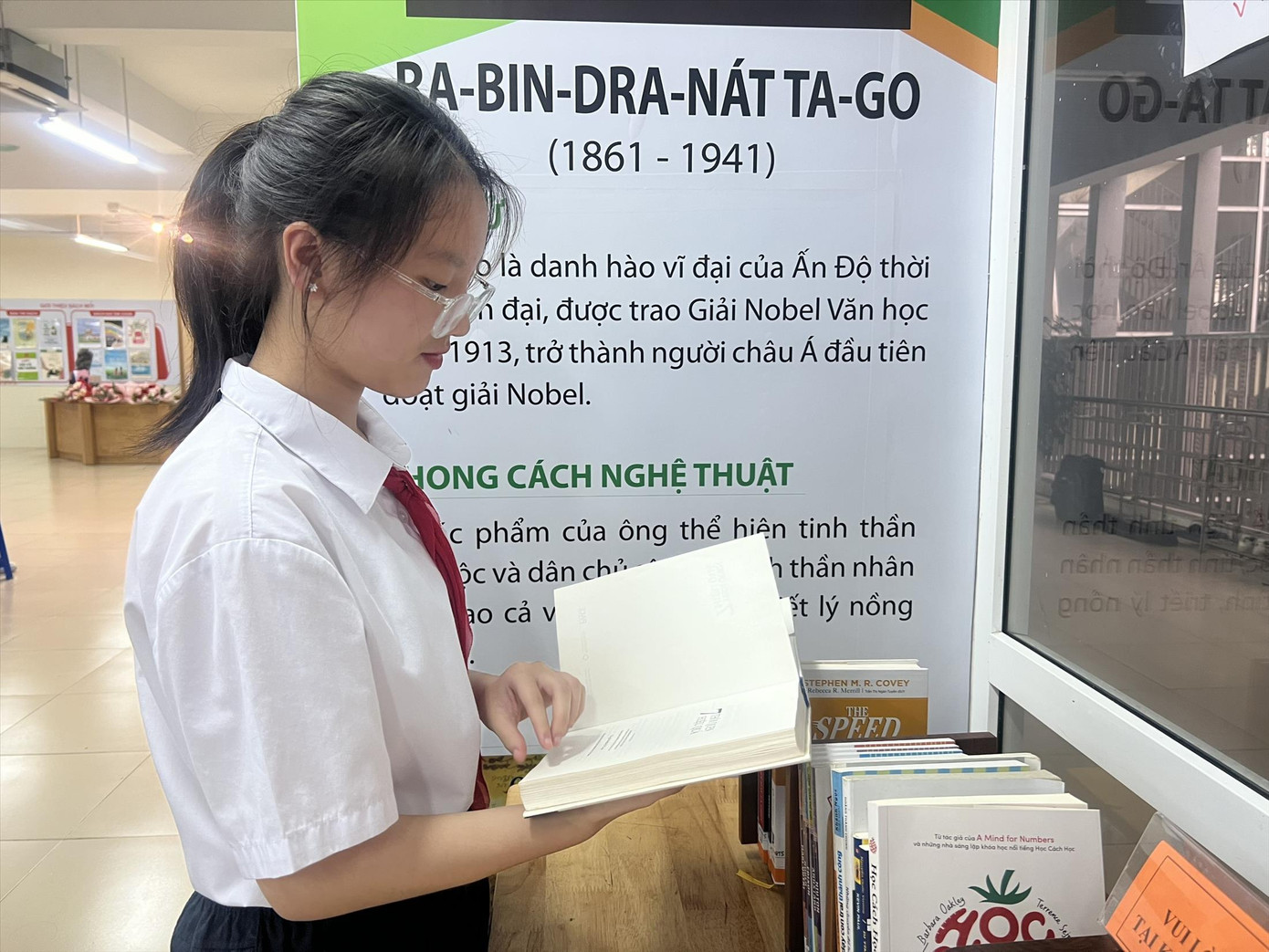 Học sinh chủ động đọc nhiều hơn để làm văn thay vì đọc chép văn mẫu. ảnh: Quỳnh Anh Học sinh chủ động đọc nhiều hơn để làm văn thay vì đọc chép văn mẫu. ảnh: Quỳnh Anh