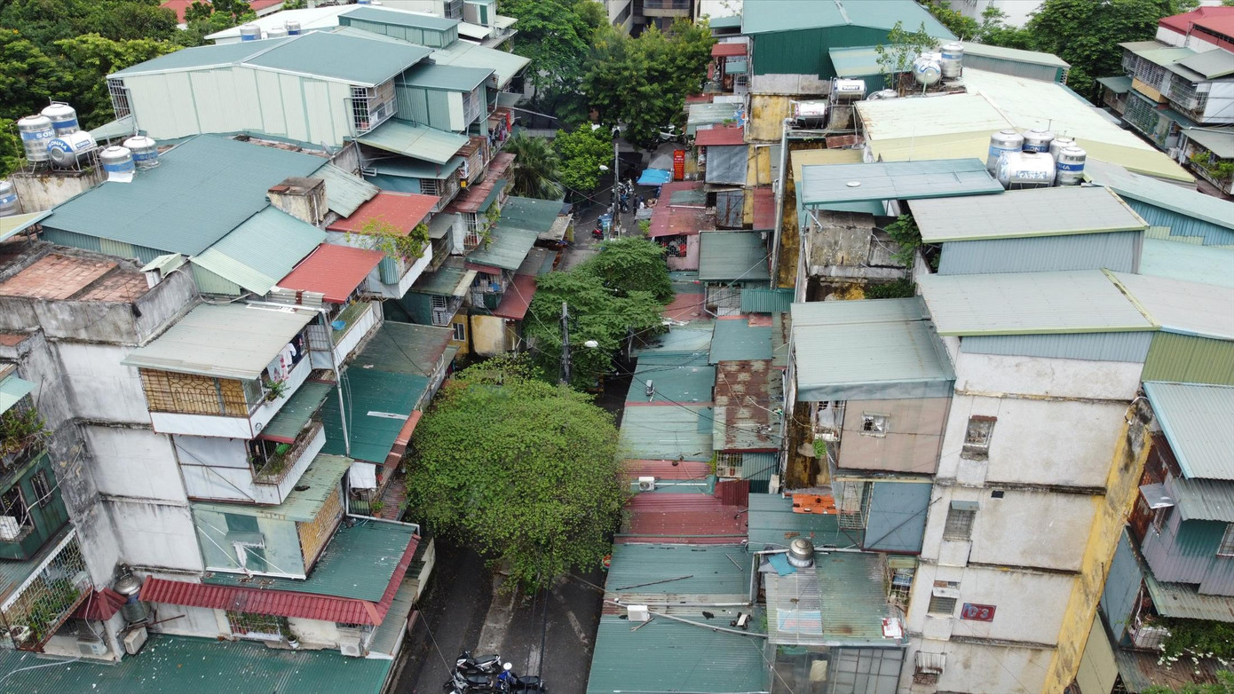 Cảnh nhếch nhác "chuồng cọp" tại nhà C3, C4 khu tập thể Nghĩa Tân Ảnh: Trần Hoàng