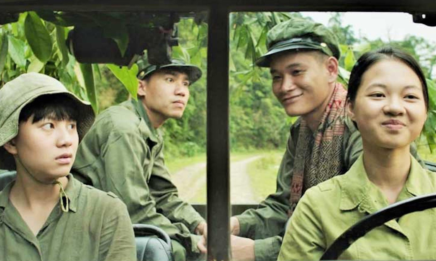 Cảnh trong phim “Bình minh đỏ”