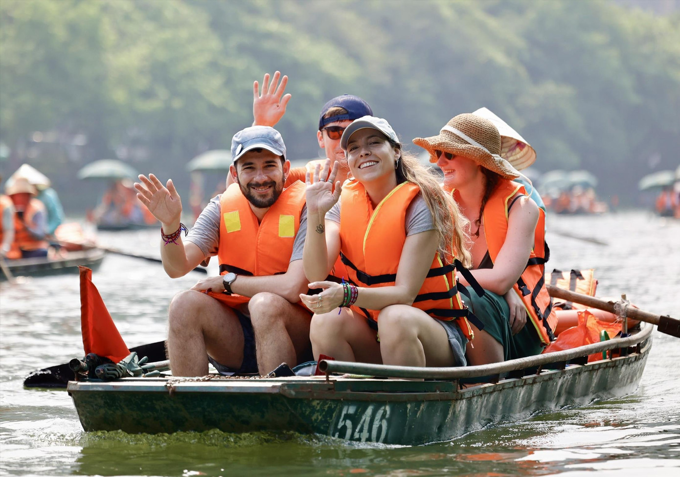 Việt Nam đón hơn 8,8 triệu lượt khách quốc tế trong 6 tháng đầu năm 2024. Ảnh: Như Ý Việt Nam đón hơn 8,8 triệu lượt khách quốc tế trong 6 tháng đầu năm 2024. Ảnh: Như Ý