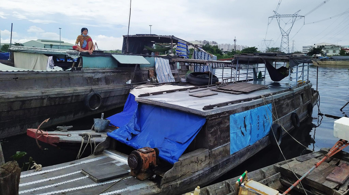 30 năm sống trôi dạt trên sông