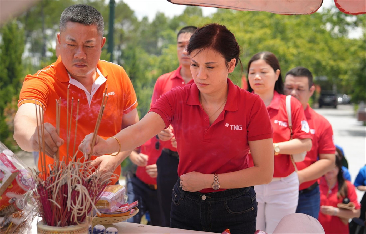 Cán bộ, công nhân viên của TNG ngày càng tham gia đông hơn vào hành trình tri ân ở Trường Sơn
