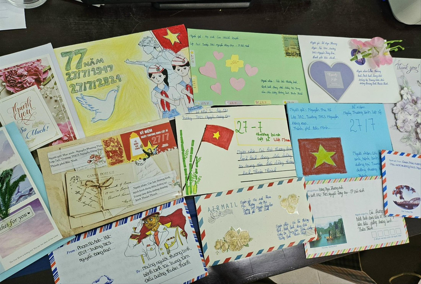 Những bức thư của các em học sinh tỉnh Bắc Ninh gửi đến thương binh, bệnh binh và anh hùng liệt sỹ. Những bức thư của các em học sinh tỉnh Bắc Ninh gửi đến thương binh, bệnh binh và anh hùng liệt sỹ.