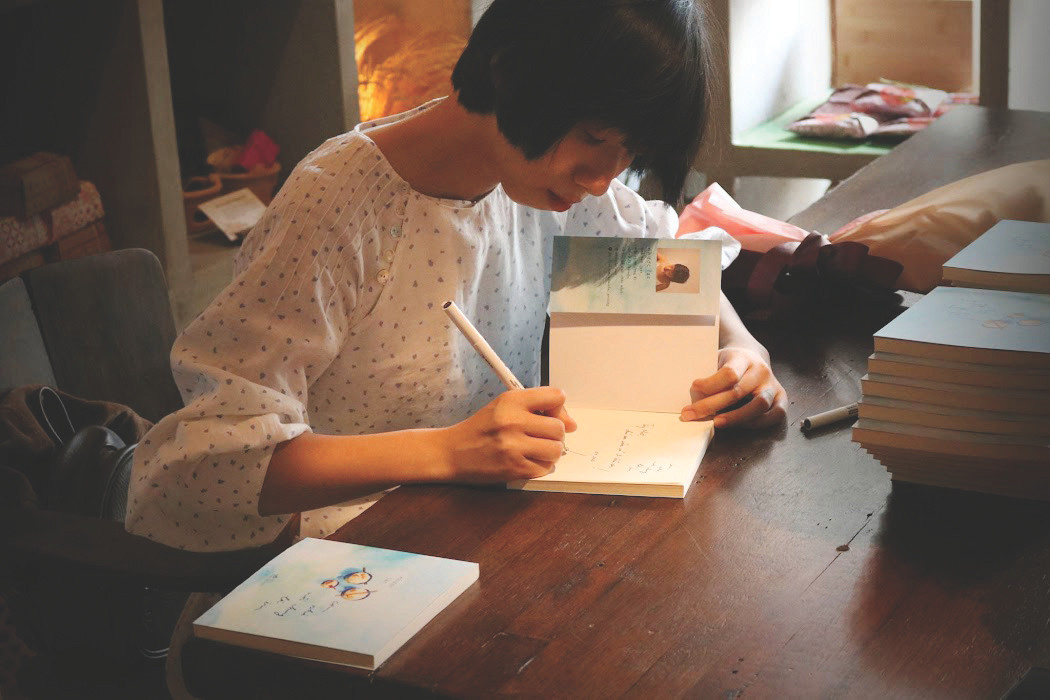 Tác giả Nhược Lạc và “Cơm nhà nói chung là êm” Tác giả Nhược Lạc và “Cơm nhà nói chung là êm”