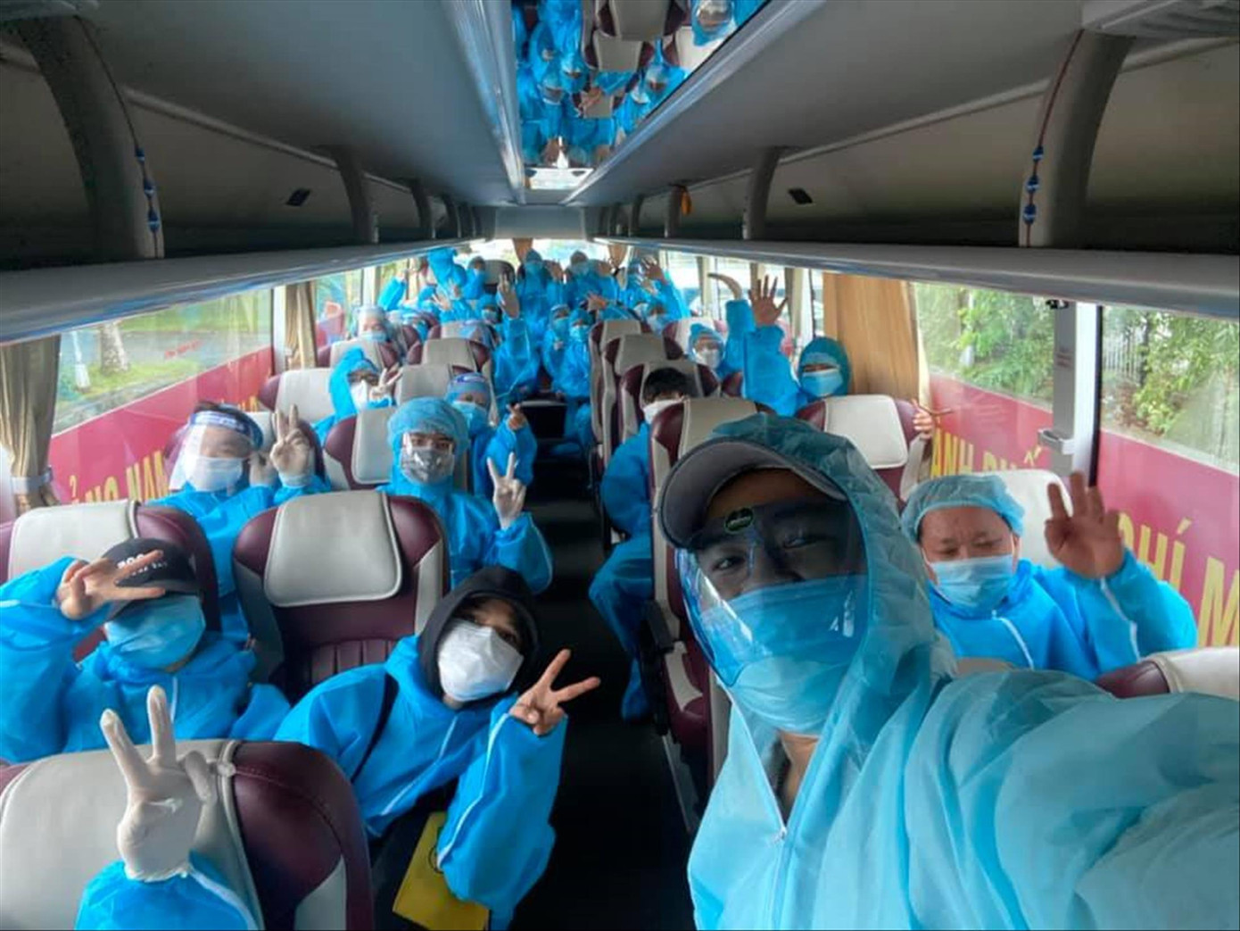 Chuyến xe đưa người dân Quảng Nam về quê miễn phí Chuyến xe đưa người dân Quảng Nam về quê miễn phí