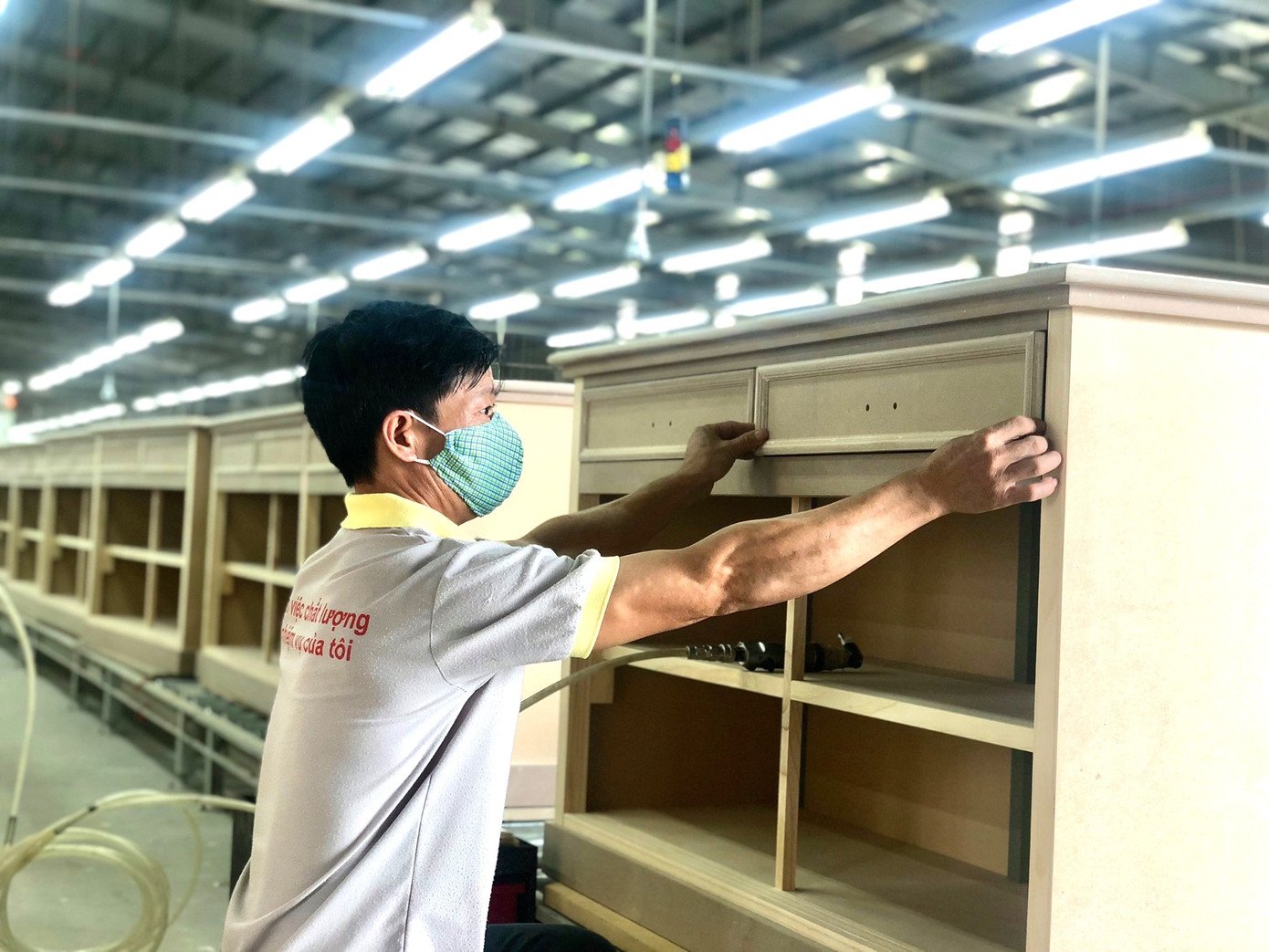 Tại Công ty nội thất Mê Kong (Bình Dương).