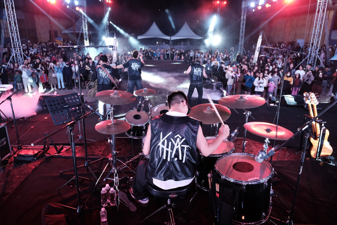 Các show trong Phân xưởng nóng 1B