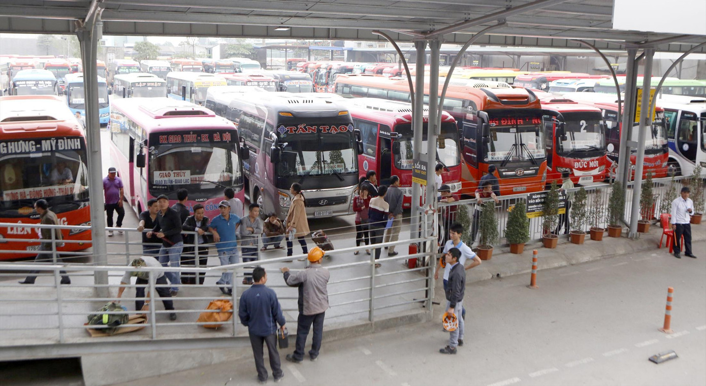 Nhiều doanh nghiệp vận tải khách đối mặt khó khăn, nợ lương người lao động, chưa nghĩ gì tới thưởng Tết Ảnh minh họa: Phạm Thanh Nhiều doanh nghiệp vận tải khách đối mặt khó khăn, nợ lương người lao động, chưa nghĩ gì tới thưởng Tết Ảnh minh họa: Phạm Thanh