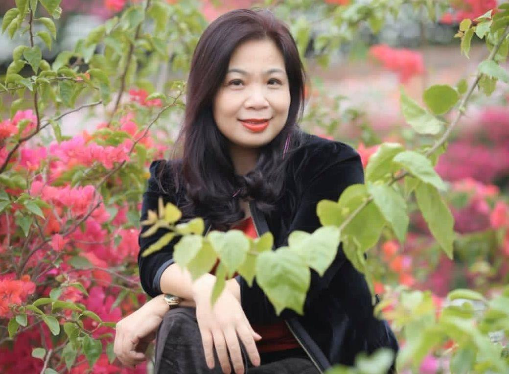 Tác giả Khánh Huyền