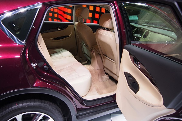 Infiniti QX50 2016 sang hơn với trục cơ sở kéo dài ảnh 1