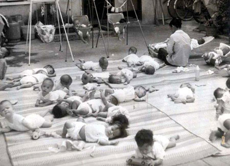 Tấm lòng nữ y tá Mỹ che chở trẻ mồ côi Việt 40 năm trước ảnh 1