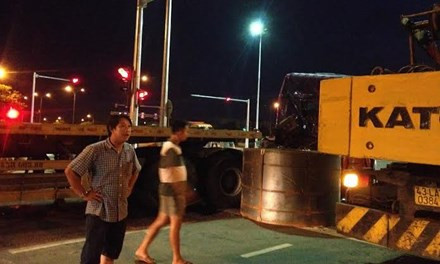 BẢN TIN ATGT: Người phụ nữ bị xe bồn kéo lê 30 m ảnh 3